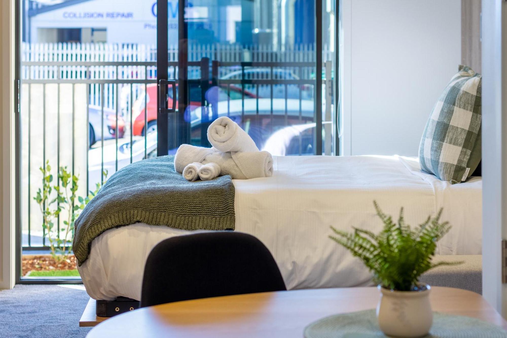 Single Level Studio Escape On Wilmer St - Central Christchurch Extérieur photo